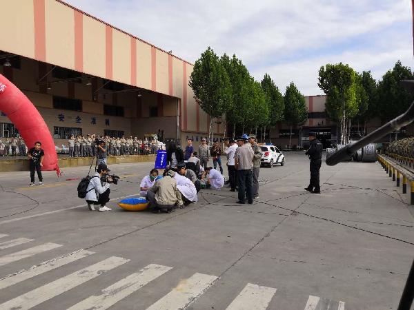 特特種機(jī)電制造廠舉行起重傷害事故應(yīng)急演練，筑牢特種設(shè)備制造安全防線